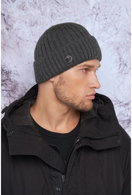 Зимняя мужская шапка с отворотом 