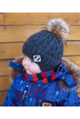 Удобная зимняя шапка на флисе с помпоном на мальчика+шарф Енот 039 темно-серый, р. 48-52