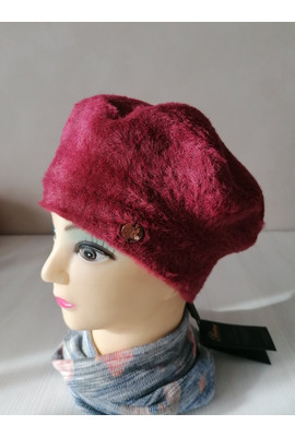 Женский берет из альпаки 